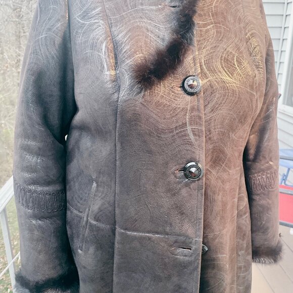 Leather and Fur Shearling Winter Coat - Picture 8 of 8